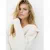 NÜ - FEMALE SWEATER